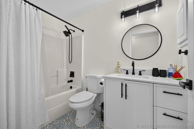 Building Photo - 5758 Benbow Ct