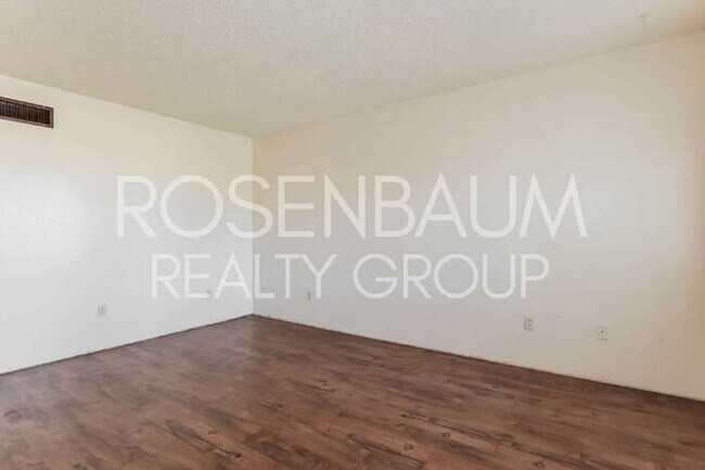 Building Photo - 1518 E Hedrick Dr