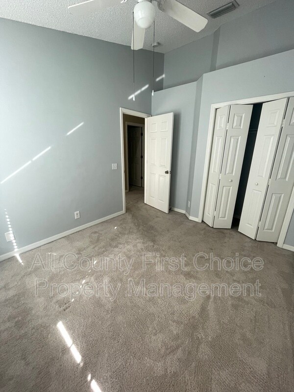 Building Photo - 605 Vallance Way NE