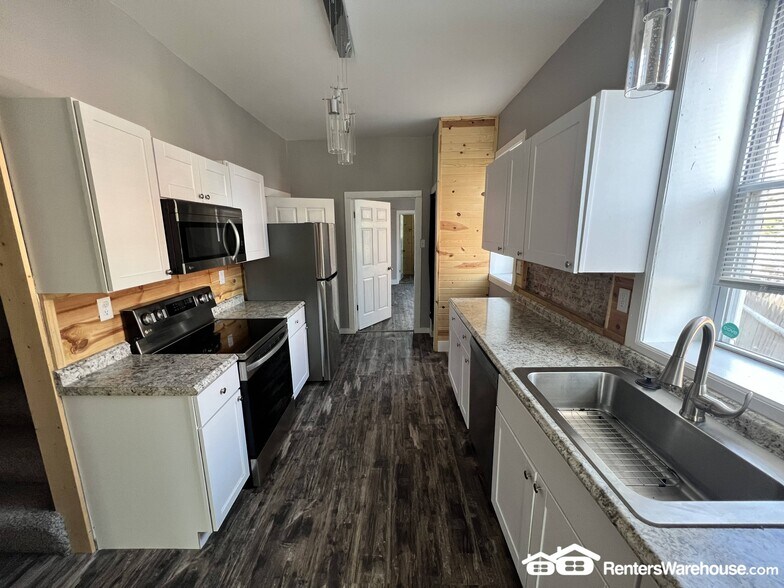 Building Photo - 3837 Nebraska Ave