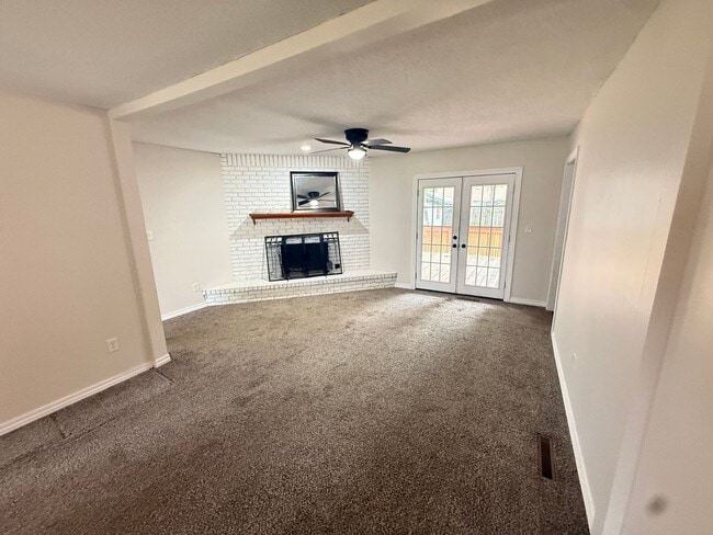 Building Photo - 4 Bed 2 Bath Springfield, MO