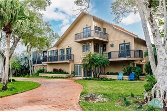 Building Photo - 376 Leatherfern Ln