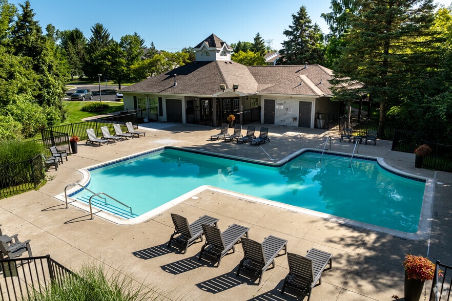 Pool - Bridgewater Park