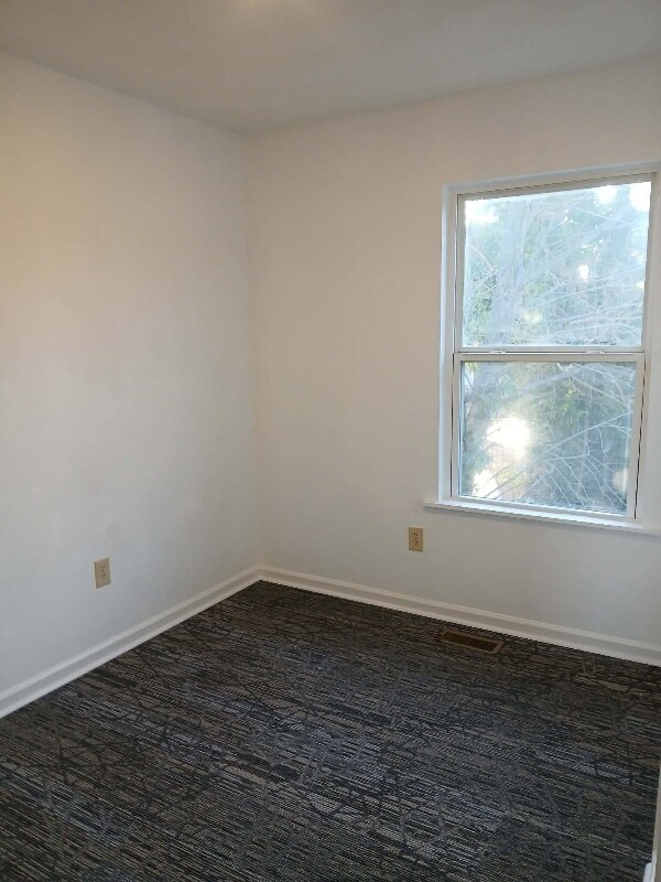 Building Photo - 2403 Roanoke Ave