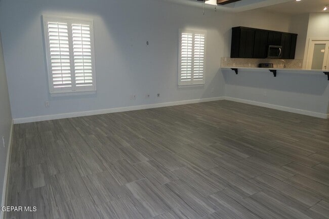 Building Photo - 13153 Cozy Cove Ave