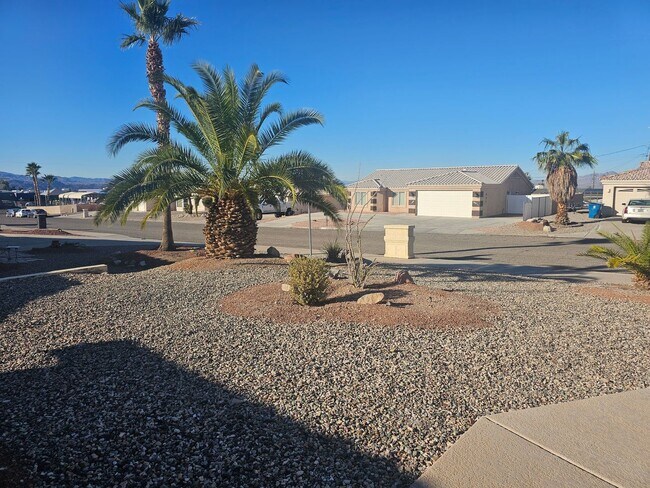 Building Photo - Unfurnished Long Term Pool & Spa