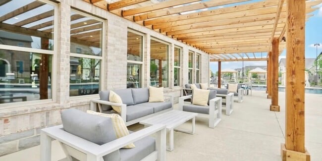 Building Photo - 8725 Scotty's Lk Ln