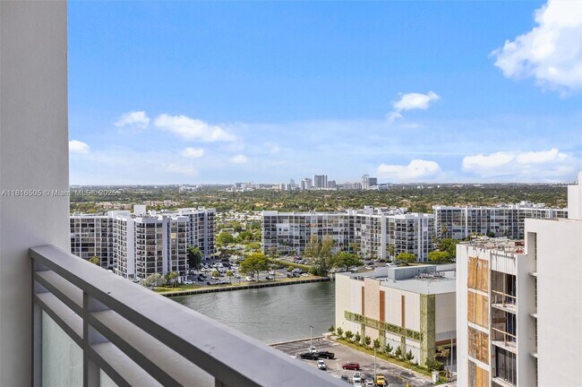Building Photo - 3535 S Ocean Dr
