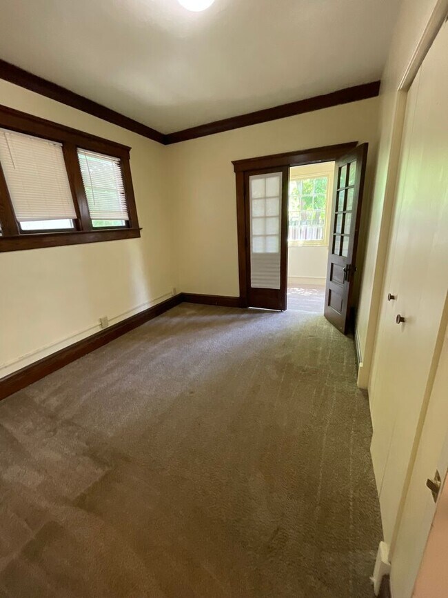 Building Photo - 410 E William St