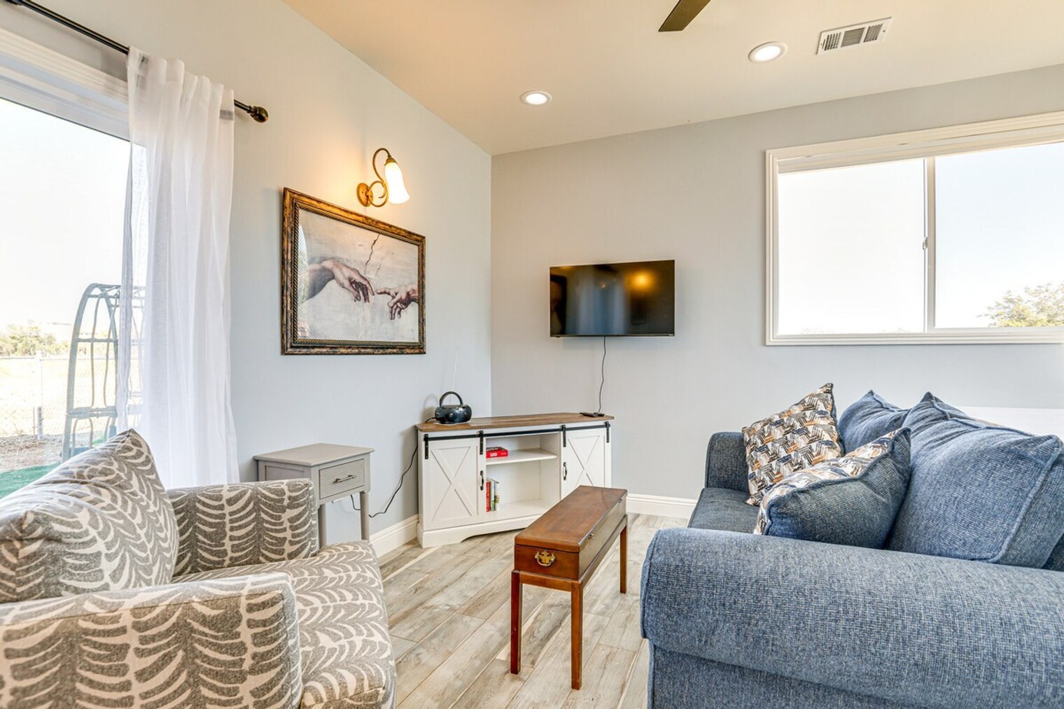 Building Photo - 6600 Thousand Oaks Dr