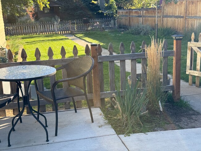 Building Photo - 514 NW Delaware Ave