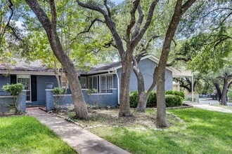 Building Photo - 8803 Westover Club Dr