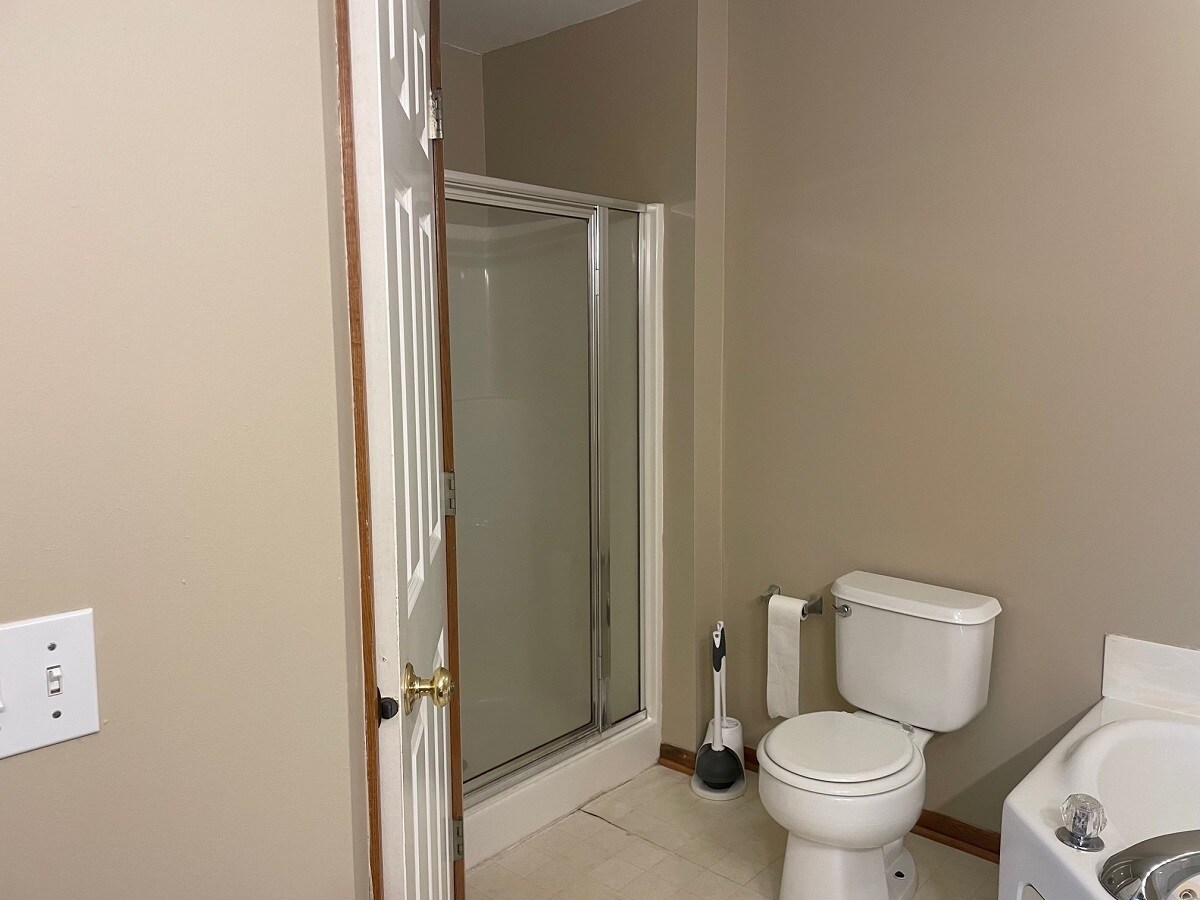 Building Photo - 17389 Glacier Way