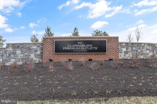 Building Photo - 23204 Scholl Manor Way