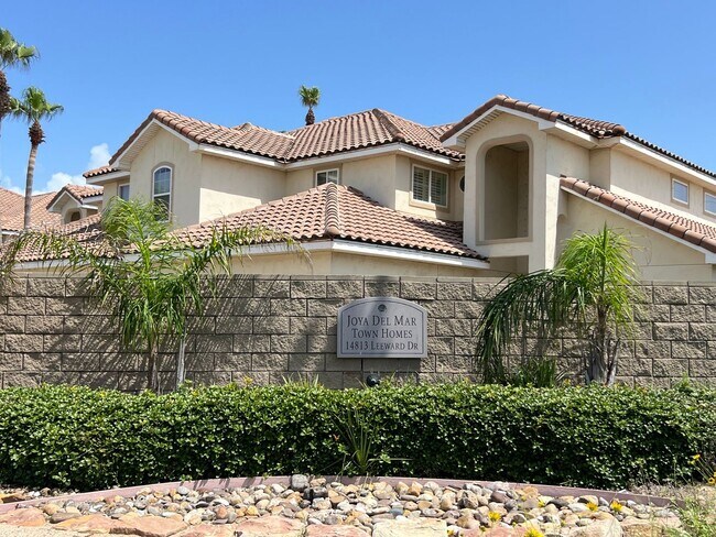 Building Photo - Resort-Style Island Living at Joya Del Mar!