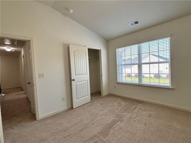 Building Photo - 609 Stonehurst Ln