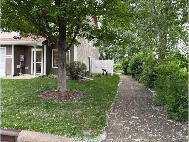 Building Photo - 21222 Shetland Dr N