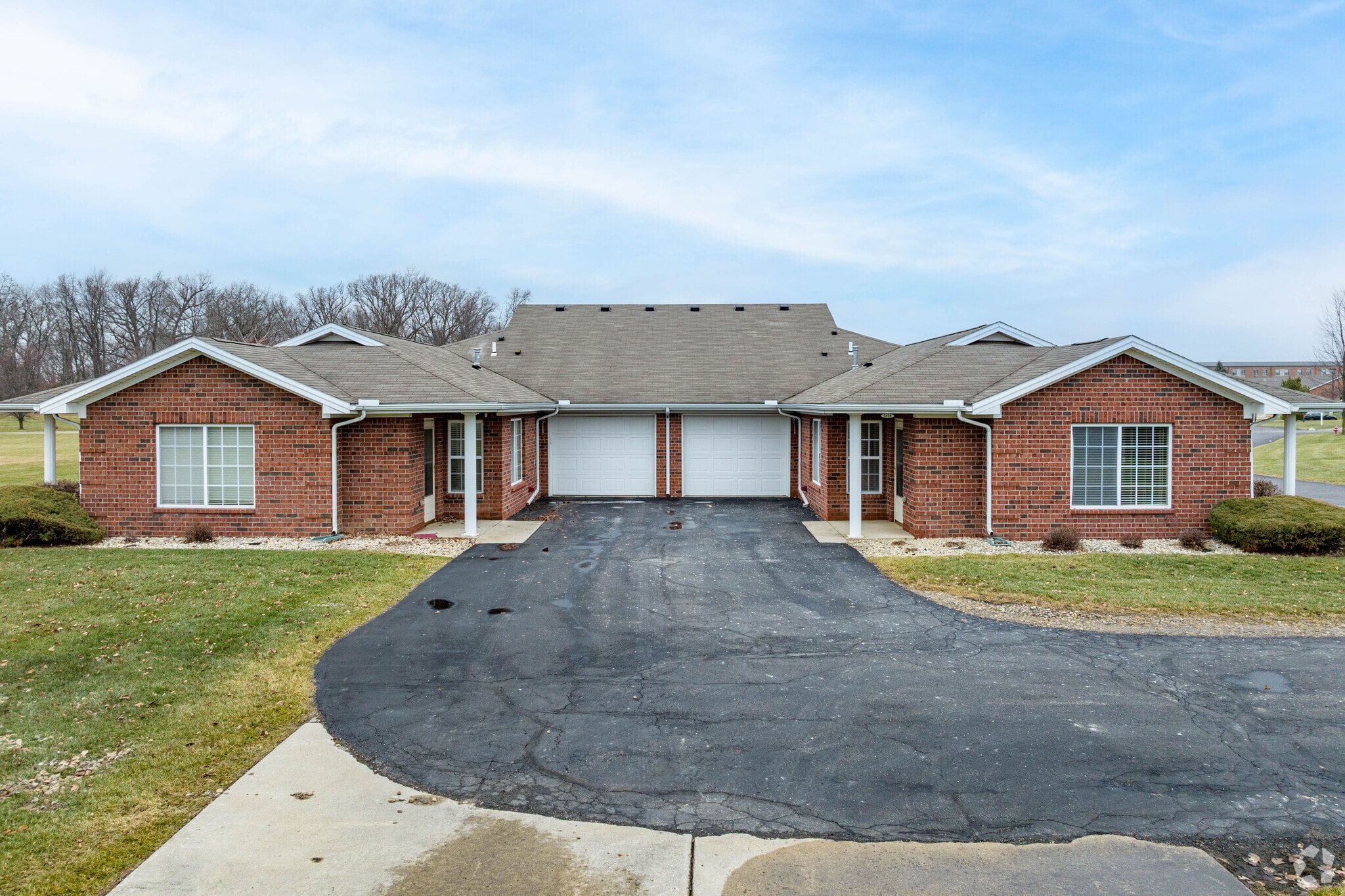 Building Photo - Forest Glen Independent Living Villas