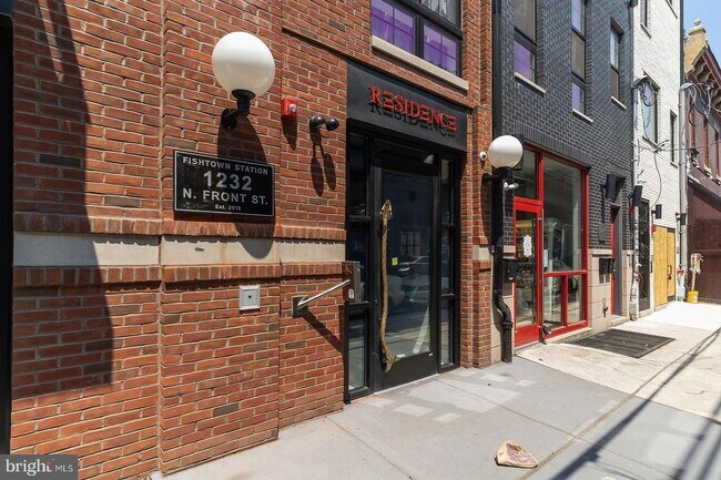 Building Photo - 1232 N Front St