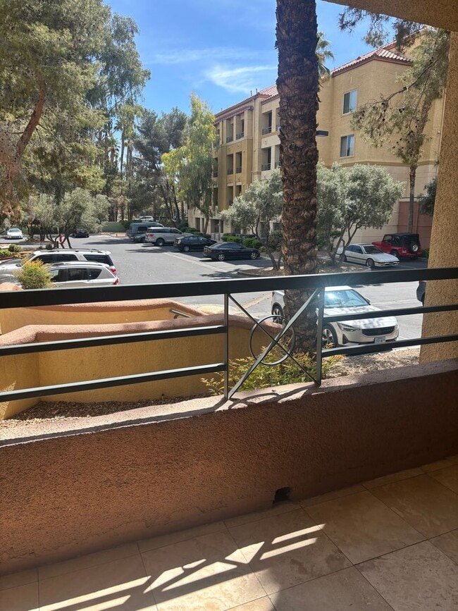 Building Photo - Meridian Unfurnished 1 Bed | 1 Bath Luxury...
