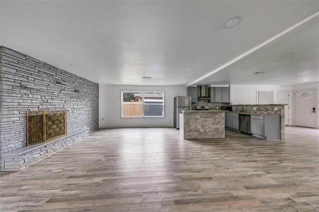 Building Photo - 4524 Harvey Dr