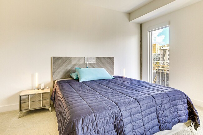 Building Photo - 332 Cocoanut Ave