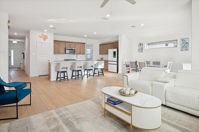 Building Photo - 4806 Marlin Hl Dr