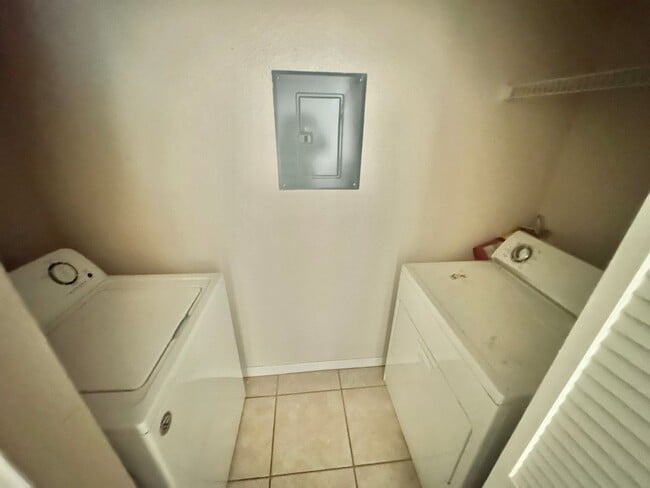 Building Photo - Orlando - 1 Bedroom, 1 Bathroom - $1,195.00
