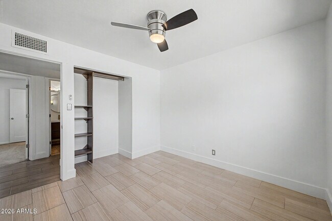 Building Photo - 6713 E Latham St