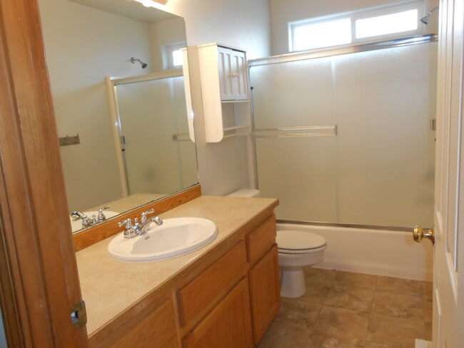 Building Photo - 20946 Lupine Ave