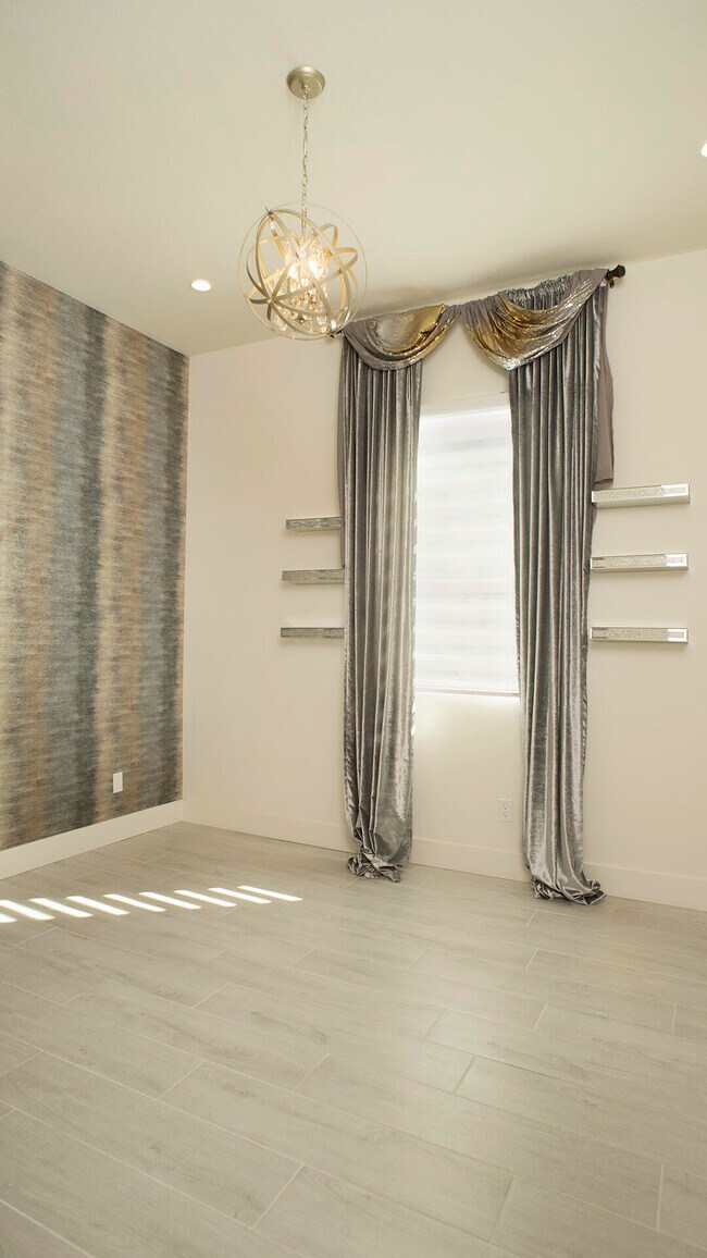 Building Photo - 82830 Logan Creek Dr