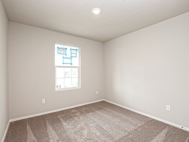Building Photo - 4 BR /2 BA - 1667 SF Home in Hidden Trails...