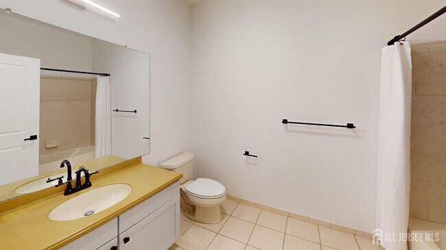 Building Photo - 6406 Fernandez Ct