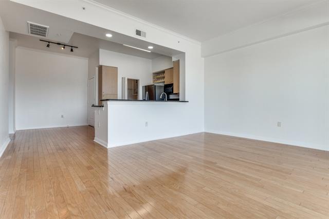 Building Photo - 3225 Turtle Creek Blvd Blvd