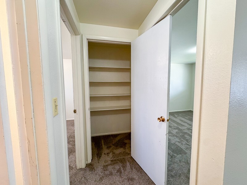 Building Photo - 1748 S 500 E