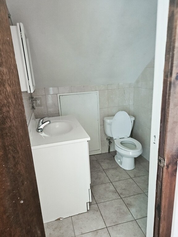 Building Photo - 803 Boylston St