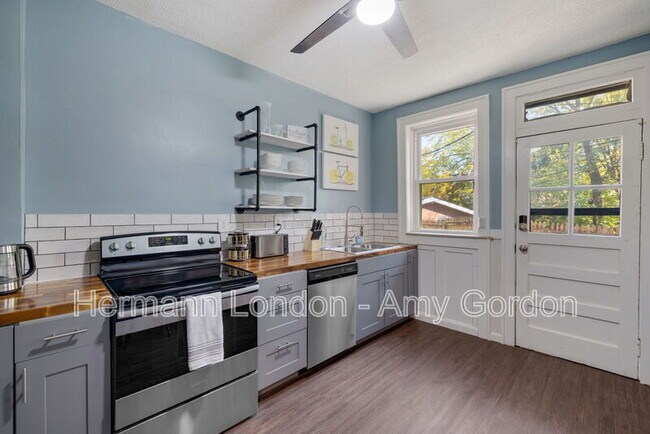 Building Photo - 6024 Dewey Ave