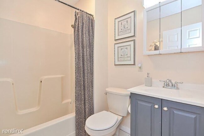 Building Photo - 2 br, 1 bath Condo - 30 Abbey Rd 208 Unit 208