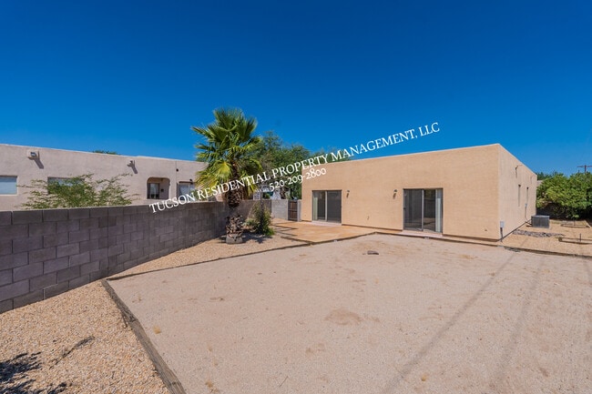 Building Photo - 7693 E Placita Luna Preciosa