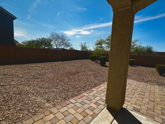 Building Photo - Mission Royal Resort Living Community! 5bd 3ba! Golf Course & Water Park!