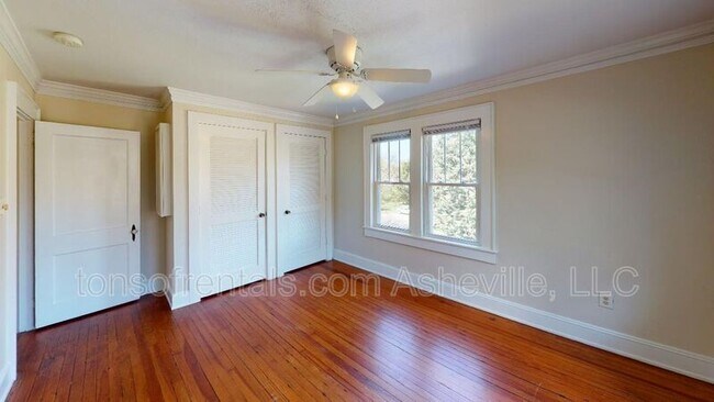 Building Photo - 3 Gables Pl