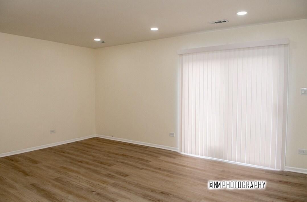 Building Photo - 20118 Willow Dr