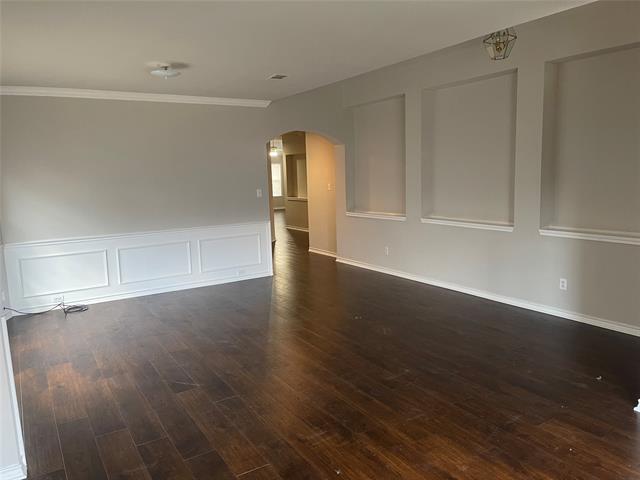 Building Photo - 5908 Meadowglen Dr