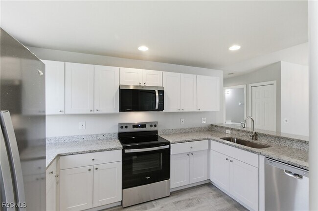 Building Photo - 1153 SW 45th St