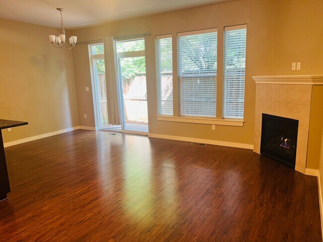 Building Photo - Charming, Air-Conditioned, 3-Bed, 2.5-Bath...