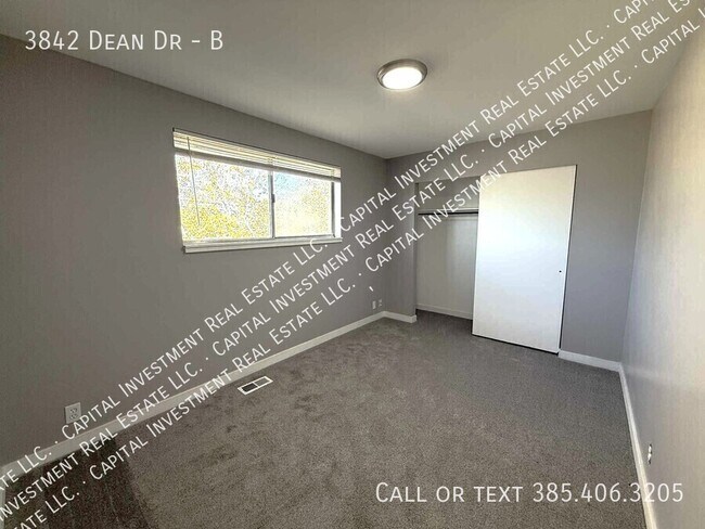 Building Photo - 3842 Dean Dr