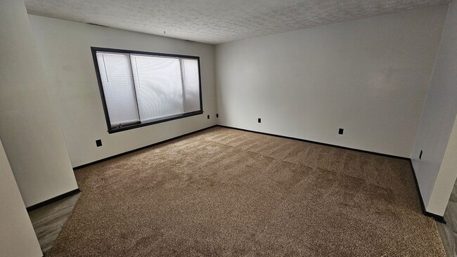 Building Photo - 63-69-69 Chambers Rd