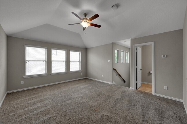 Building Photo - 122 S Bearkat Ct