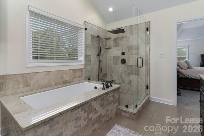 Building Photo - 16647 Greenfarm Rd