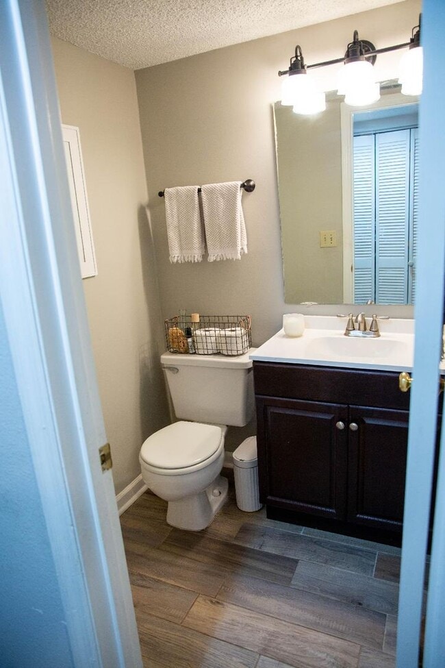 Building Photo - 7761 Falcon Rest Cir